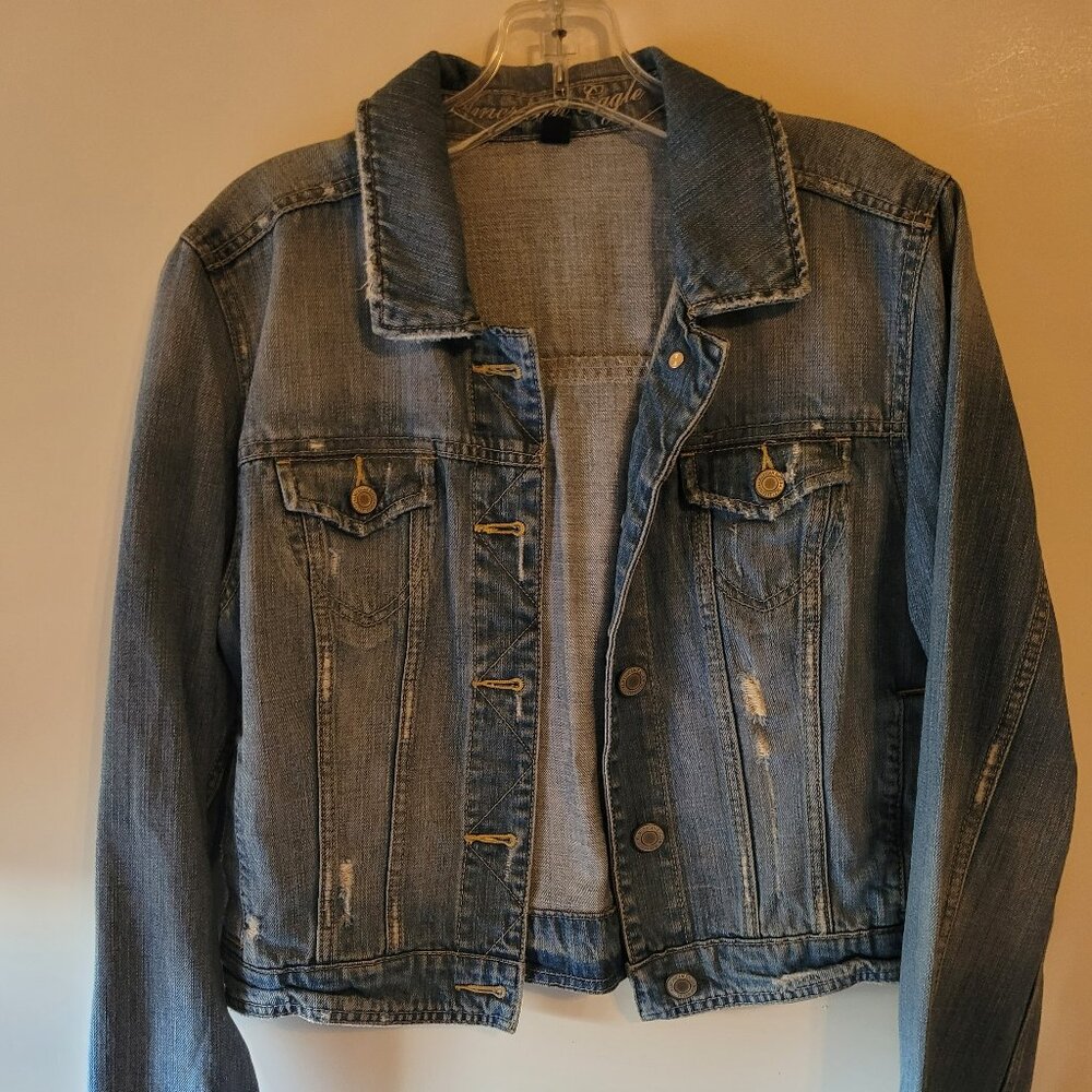 AMERICAN EAGLE Wash Distressed Fitted Jean Jacket Large